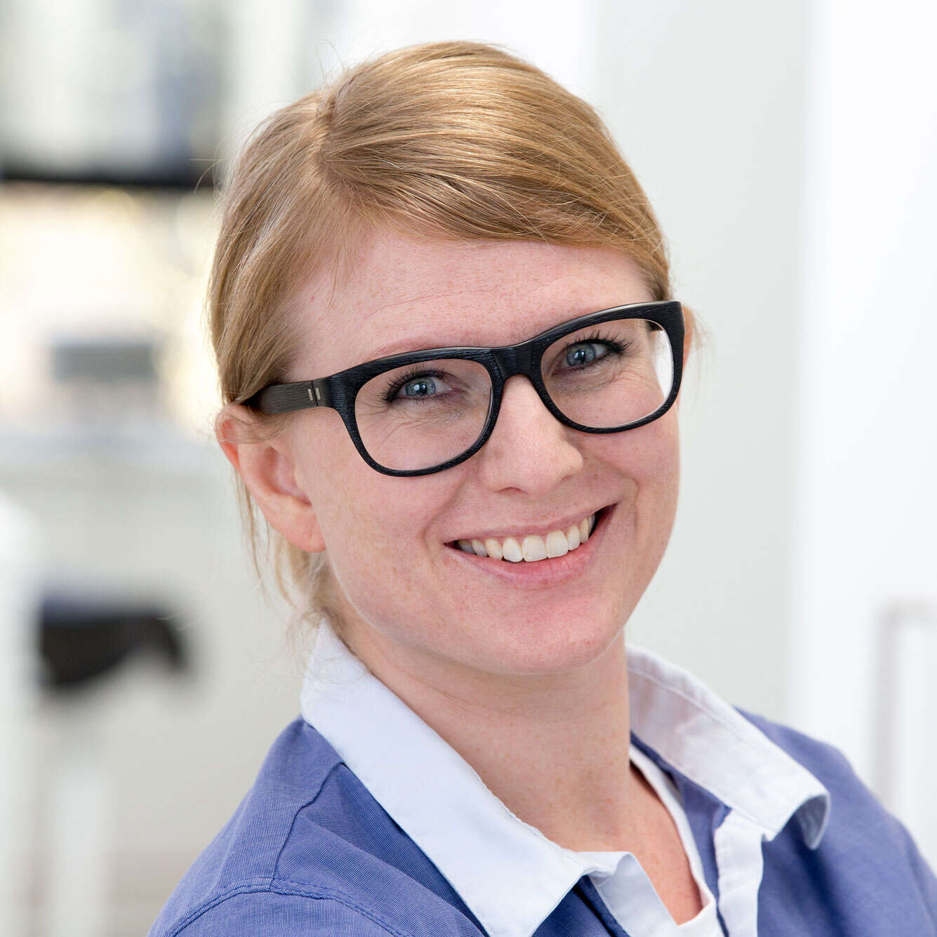 ​Tandlæge Karina Holm